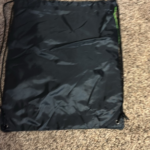 SFWD Green and Black Drawstring Bag - Picture 2 of 3